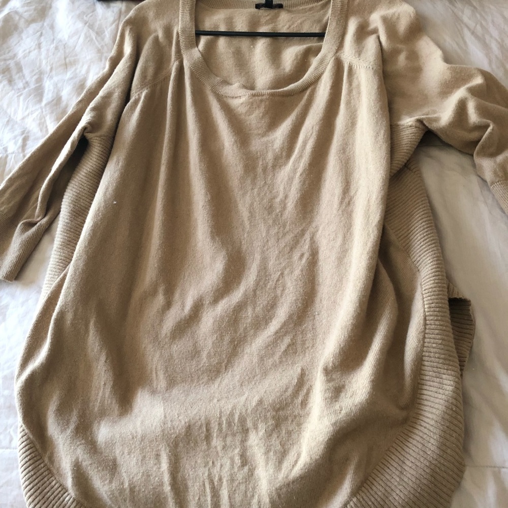 Express Sweater - Picture 4 of 4